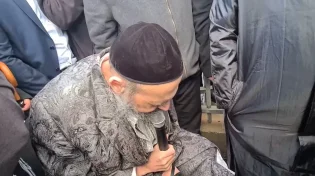 המקובל הרב דב קוק הגיע להלוויית רבה של טבריה