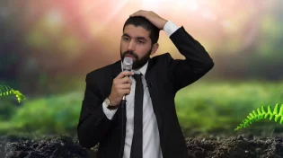 "בא לצאת עם הרכב לשיעור ואז רואה אישה מבוגרת עם כיסוי ראש"