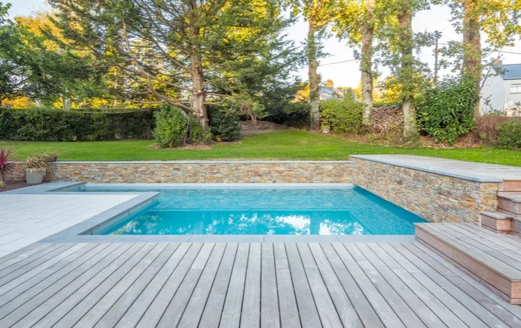 האם מותר ללכת לים או לבריכה בבין המצרים? לשחות בבין המצרים האם מותר ללכת לים או לבריכה בבין המצרים? לשחות בבין המצרים