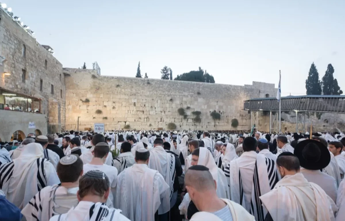 בצל גל הטרור: היערכות למעמד ברכת כוהנים ברחבת הכותל המערבי