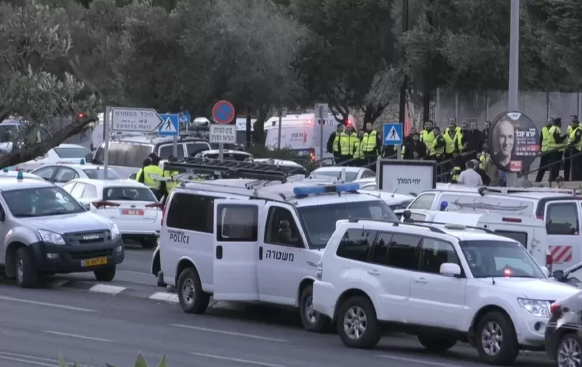 "המחבל התחיל אצלי בבית": רגעי האימה של רוני מיילי "המחבל התחיל אצלי בבית": רגעי האימה של רוני מיילי
