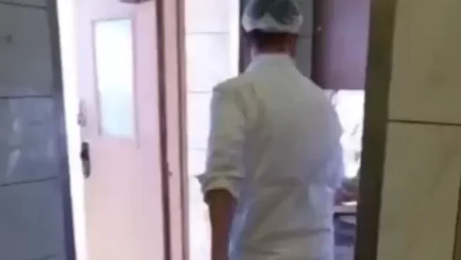 הצצה: אפיית מצות בראשותו של הרב זמיר כהן