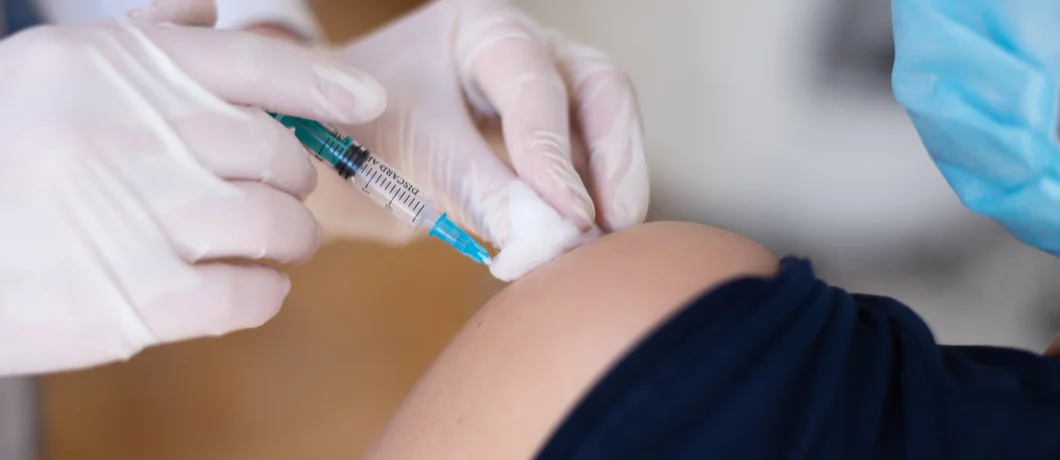 המחקר המקיף על השפעת החיסון הרביעי: הפחתת 76% מקרי מוות המחקר המקיף על השפעת החיסון הרביעי: הפחתת 76% מקרי מוות