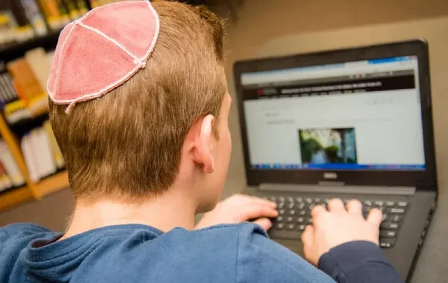 האם מותר לעבוד בחול המועד פסח? עבודה בחול המועד פסח האם מותר לעבוד בחול המועד פסח? עבודה בחול המועד פסח