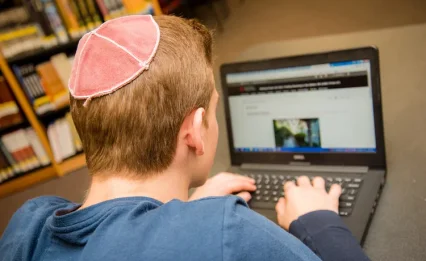 האם מותר לעבוד בחול המועד פסח?