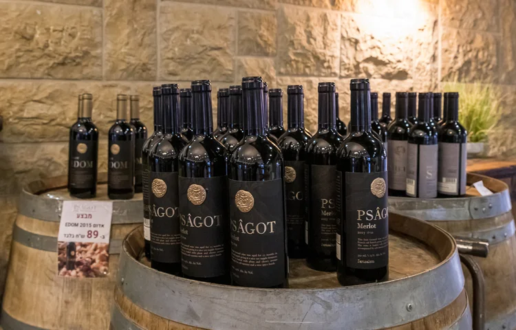 4 כוסות: מדוע דווקא יין? תופתעו לשמוע 4 כוסות: מדוע דווקא יין? תופתעו לשמוע