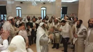 הקבלת פני רבו: רבים עלו אל הישיבה של הרב ארוש בירושלים