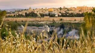 מתי יוצא חג השבועות תשפ"ה 2025?