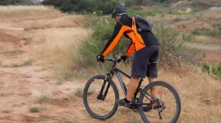 האם מותר לרכוב על אופניים בשבת?