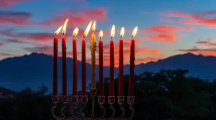 שעת הדלקת נרות חנוכה?