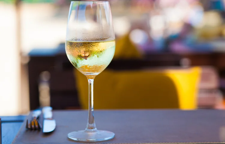 האם מותר לקדש על יין לבן: לקדש עם יין לבן האם מותר לקדש על יין לבן: לקדש עם יין לבן