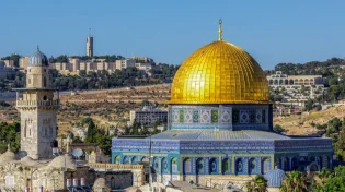 התהפכו היוצרות: מסעיר: שופט התיר ליהודים לומר 'שמע ישראל'