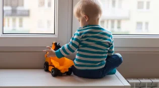 המינקת שהחליפה בין התינוק העשיר לעני: מה הורה ה'אמרי אמת'?