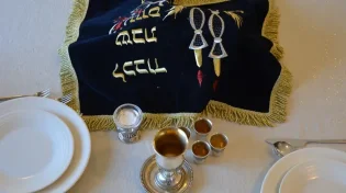 האם מותר לחלל שבת בשביל שלום בית?