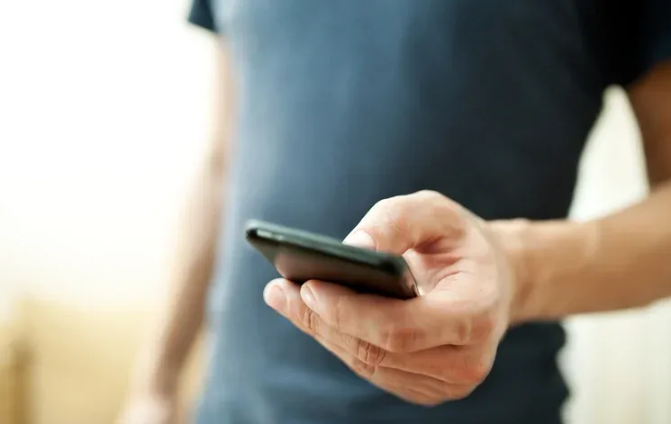 האם מותר להתפלל מהטלפון או מהפלאפון? תפילה מטלפון או מפלאפון האם מותר להתפלל מהטלפון או מהפלאפון? תפילה מטלפון או מפלאפון