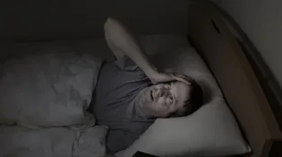 נדודי שינה? רופא פירסם טריק חדש