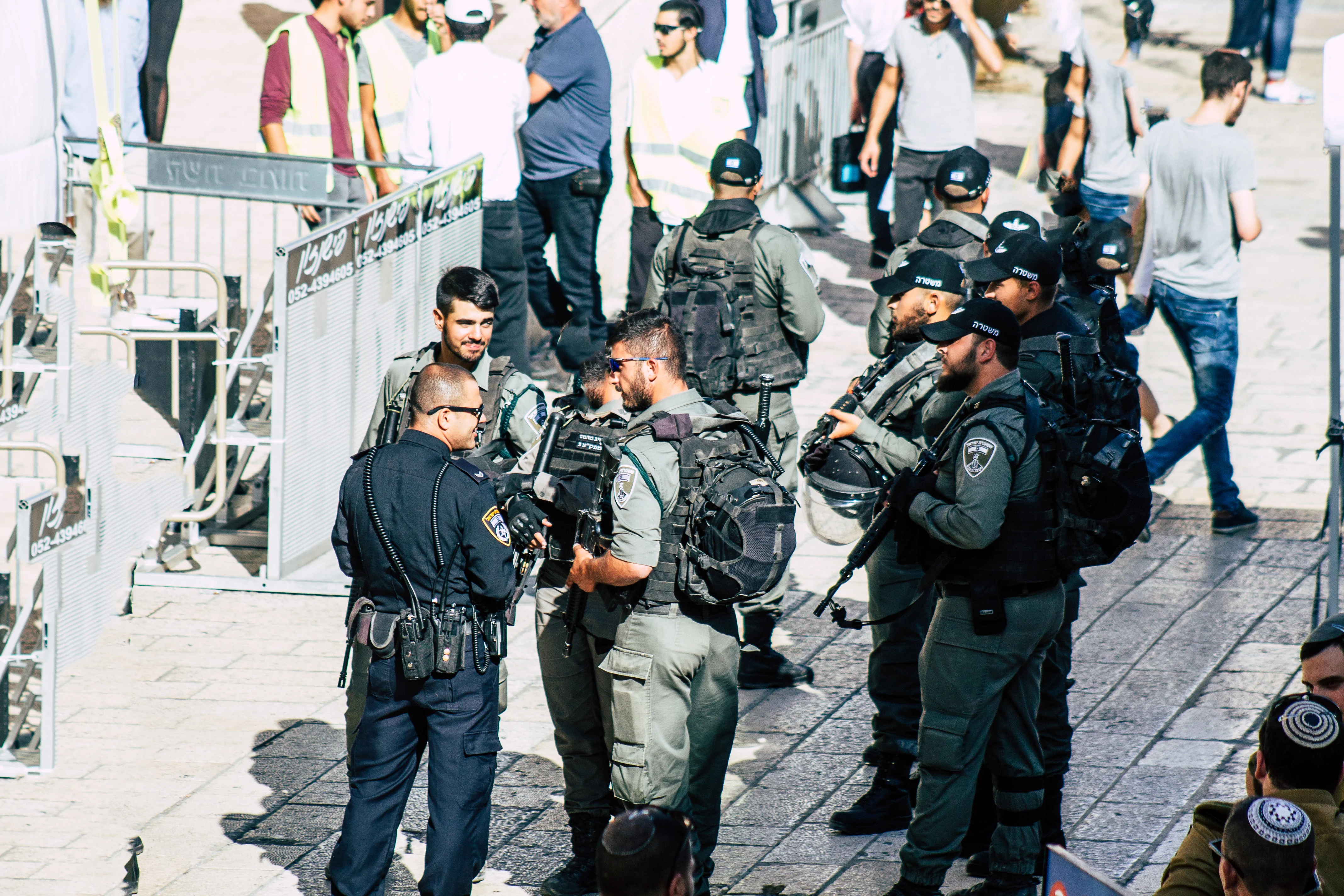 שוב: נשות הפרובוקציה חיללו את קדושת הכותל המערבי הבוקר