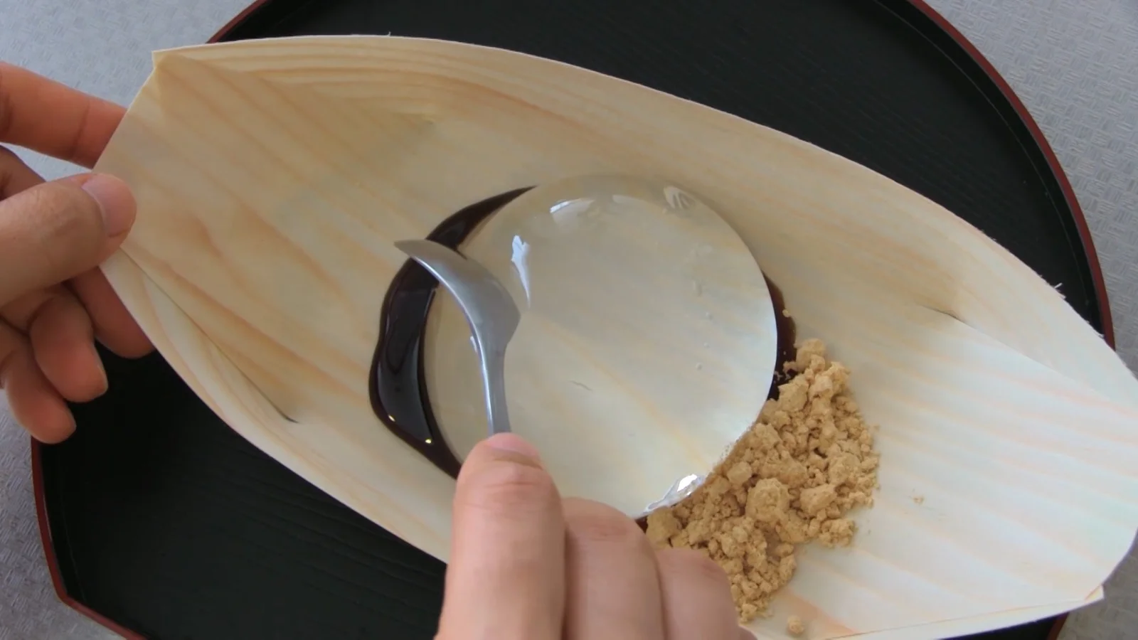 ניסיתם פעם לאכול מים? הטרנד היפני החדש שרץ ברשת ניסיתם פעם לאכול מים? הטרנד היפני החדש שרץ ברשת