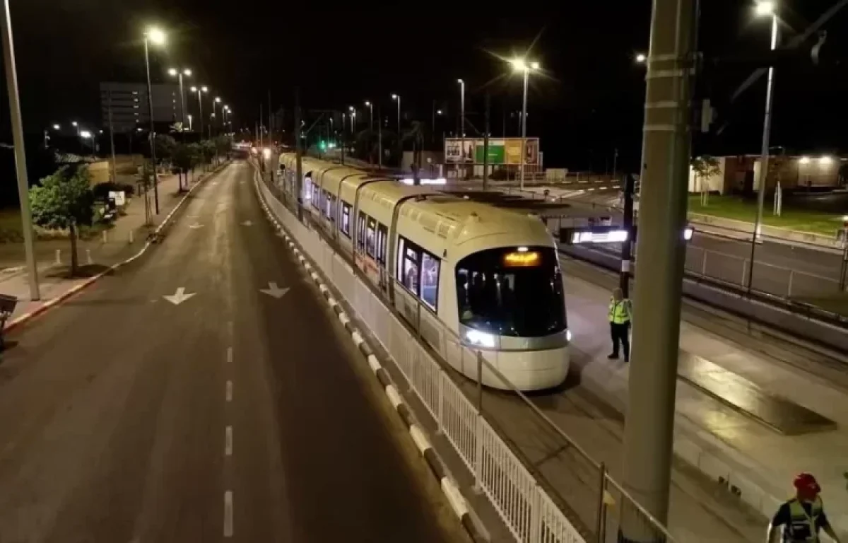 חרפה: שרת התחבורה בוחנת הפעלת הרכבת בגוש דן בשבת