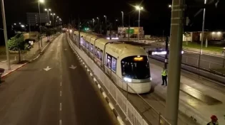 חרפה: שרת התחבורה בוחנת הפעלת הרכבת בגוש דן בשבת