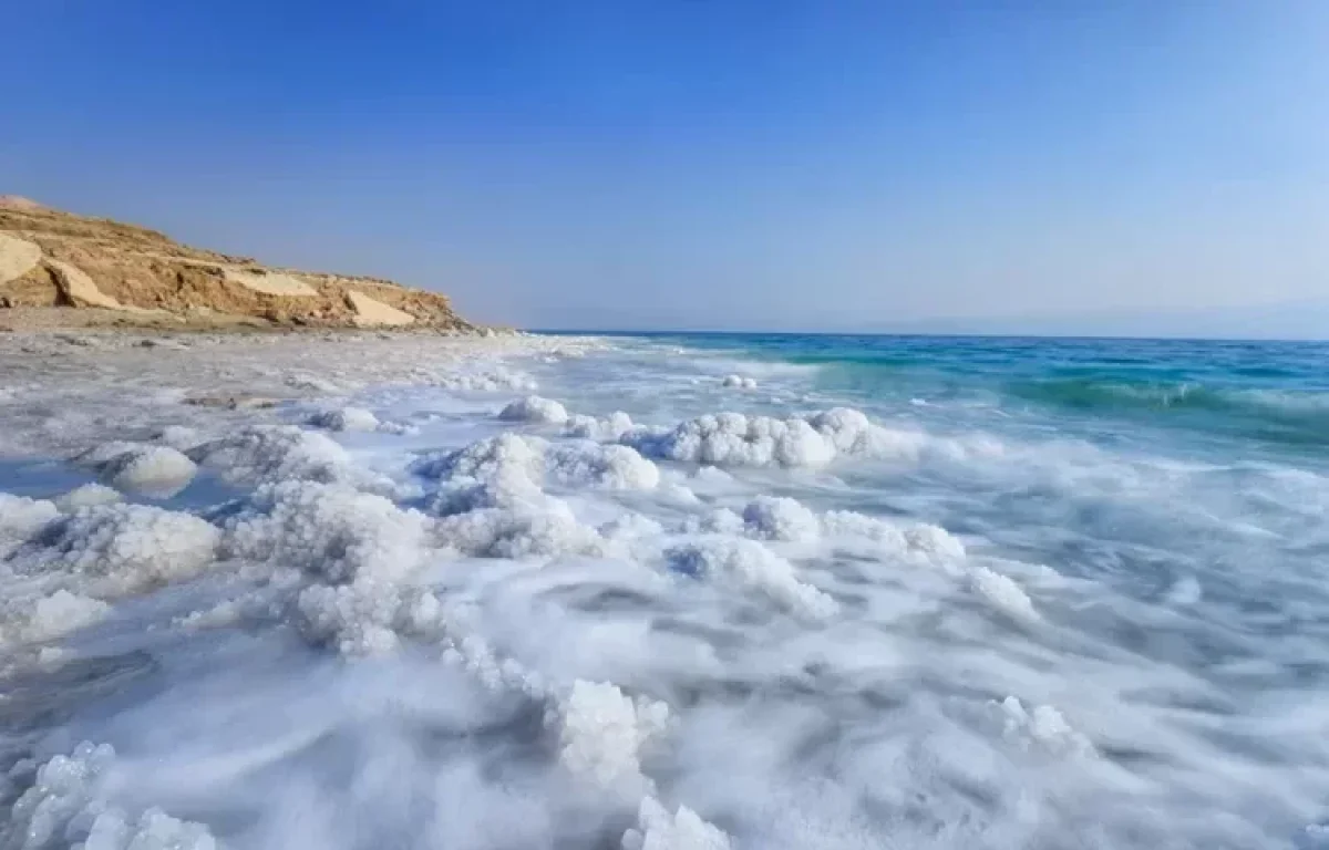 שאפתני ביותר: מלון צף יוקם על ים המלח