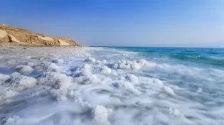 שאפתני ביותר: מלון צף יוקם על ים המלח