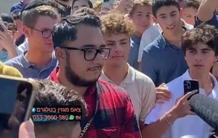 צפו: התלמידים היהודים הפתיעו את המורה שנותר המום