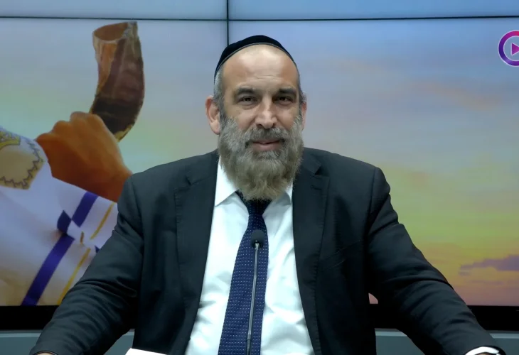 הרב עזרא שקלים | סוד הוידוי | איך לפתוח שערי שמיים בדקה