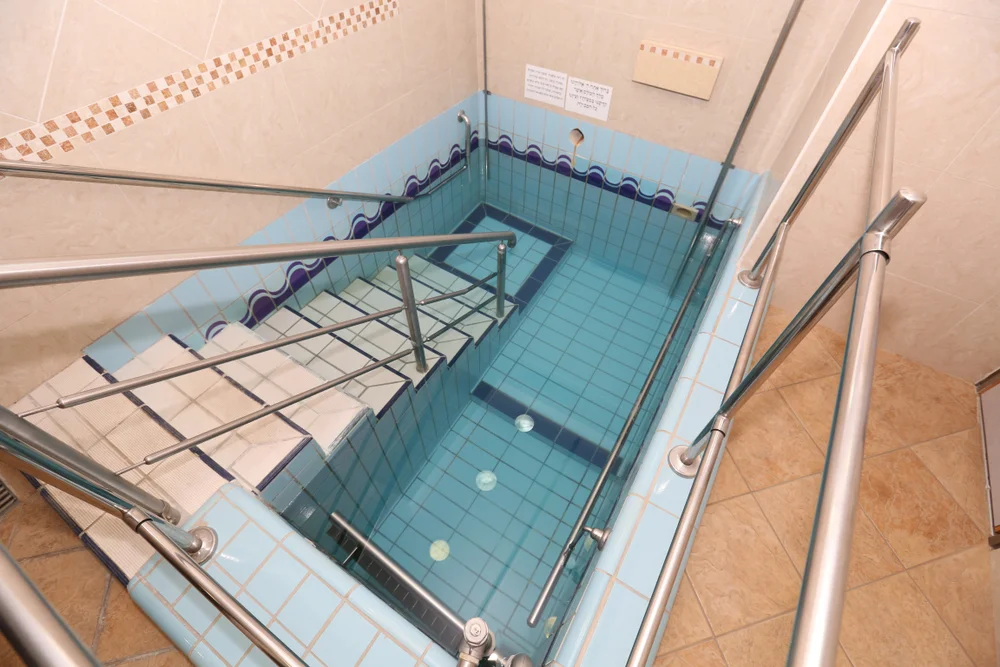 טבילה במקווה בשבת: זמן טבילה בערב שבת (בשישי) לגברים טבילה במקווה בשבת: זמן טבילה בערב שבת (בשישי) לגברים