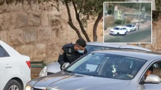 ממשיכים במעללים: מכה קטנה מאחורה ושודדים את הרכב - צפו: