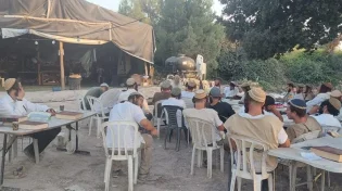 מפקדים אוסרים על חיילים דתיים להתפלל עם מתנחלים בחומש&nbsp;
