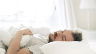 האם מותר לישון בראש השנה?