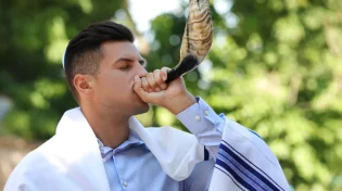 האם מותר להסתפר בעשרת ימי תשובה?