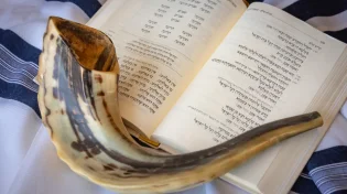האם אומרים סליחות בעשרת ימי תשובה?