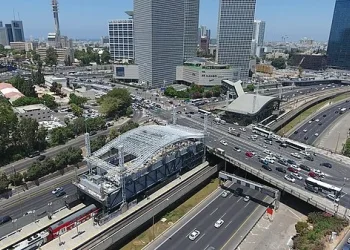 האירוע החריג באילון: אין צפי לפתיחת הכביש