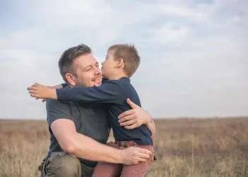 האם מותר להתנשק ביום כיפור? האם מותר להתחבק ביום כיפור?