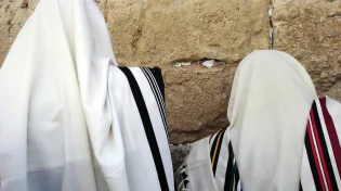 למה צמים בכיפור?