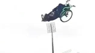 לא יאומן: אתגר עוצר נשימה על כיסא גלגלים