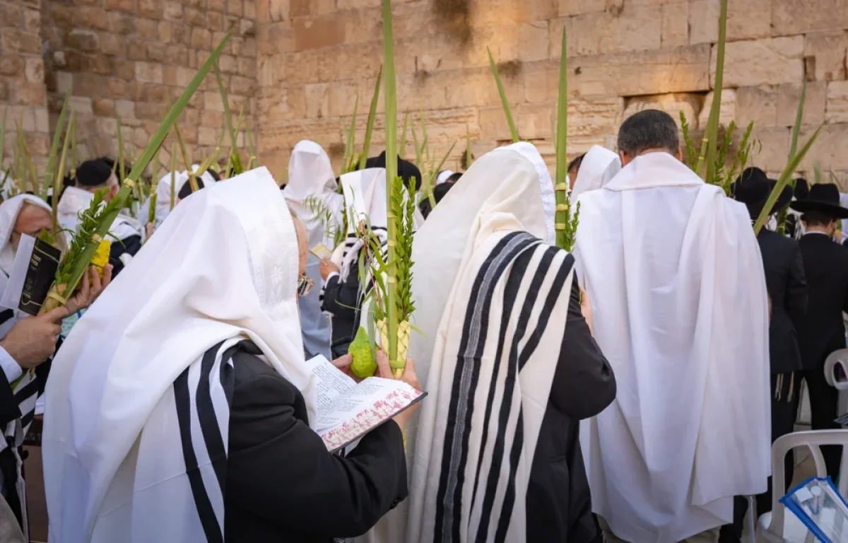 מה אסור ומה מותר לעשות בסוכות חול המועד