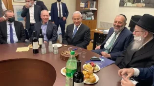 על פי המדגמים: ניצחון לגוש הימין וליברמן נחלש