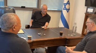 במחנה הממלכתי משלימים עם התבוסה: "נשרת את העם מהאופוזיציה"