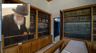 מטלטל: מה ראה הרב יורם אברג'ל זצ"ל בבית הכנסת?