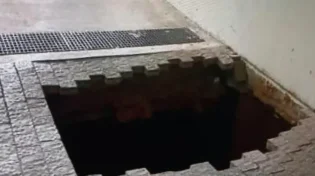 פחד: בולען ענק נפער בחניון בנין בהוד השרון - צפו: