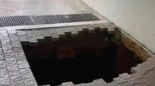 פחד: בולען ענק נפער בחניון בנין בהוד השרון - צפו:
