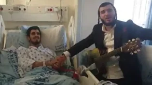 "אין רע יורד מלמעלה": הפצוע מהפיגוע בשירה מרגשת - צפו:
