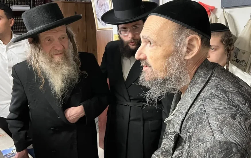 הרב דב קוק במפגש מרגש לרגל יום פטירתו של החזון איש הרב דב קוק במפגש מרגש לרגל יום פטירתו של החזון איש