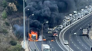כביש 1 נחסם: משאית עלתה באש וזה מה שנשאר