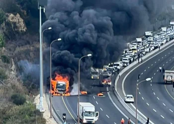 כביש 1 נחסם: משאית עלתה באש וזה מה שנשאר