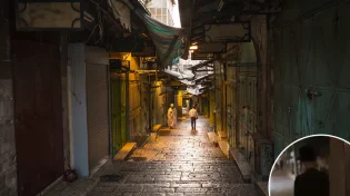 תיעוד קשה: ערבים תקפו נער חרדי באכזריות