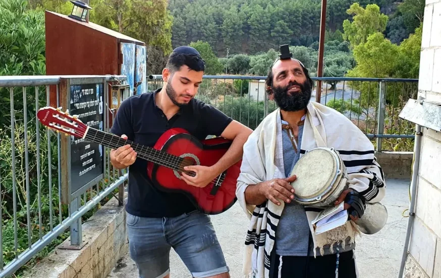 מצמרר: מה חקוק על מצבתו של היהודי שהיה תמיד בשמחה? מצמרר: מה חקוק על מצבתו של היהודי שהיה תמיד בשמחה?